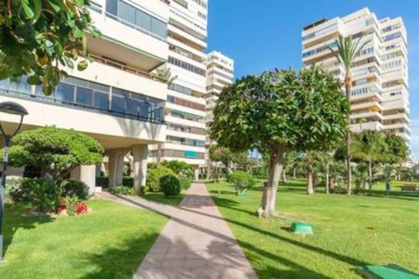 Playamar Waterfront Exclusive Apartment And Views Tower 2 Fl 14 Torremolinos Exteriör bild