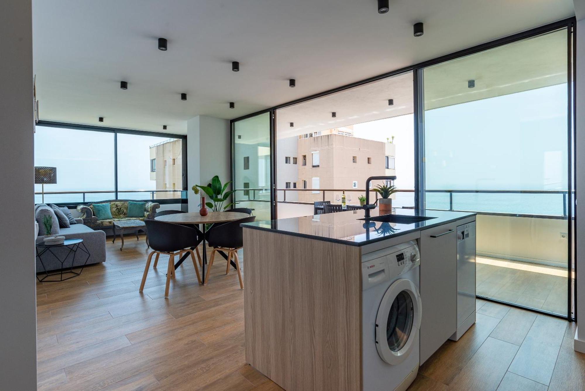 Playamar Waterfront Exclusive Apartment And Views Tower 2 Fl 14 Torremolinos Exteriör bild