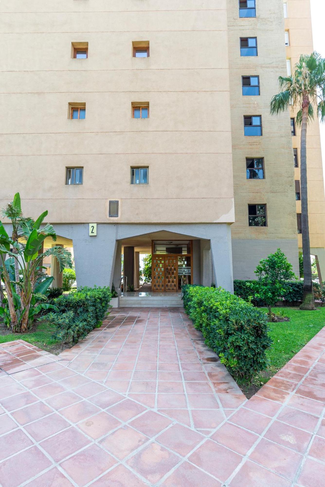 Playamar Waterfront Exclusive Apartment And Views Tower 2 Fl 14 Torremolinos Exteriör bild