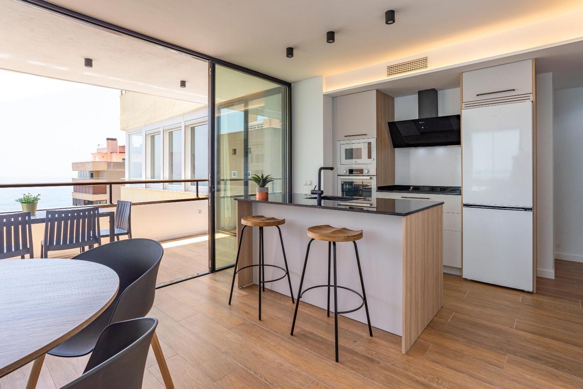 Playamar Waterfront Exclusive Apartment And Views Tower 2 Fl 14 Torremolinos Exteriör bild