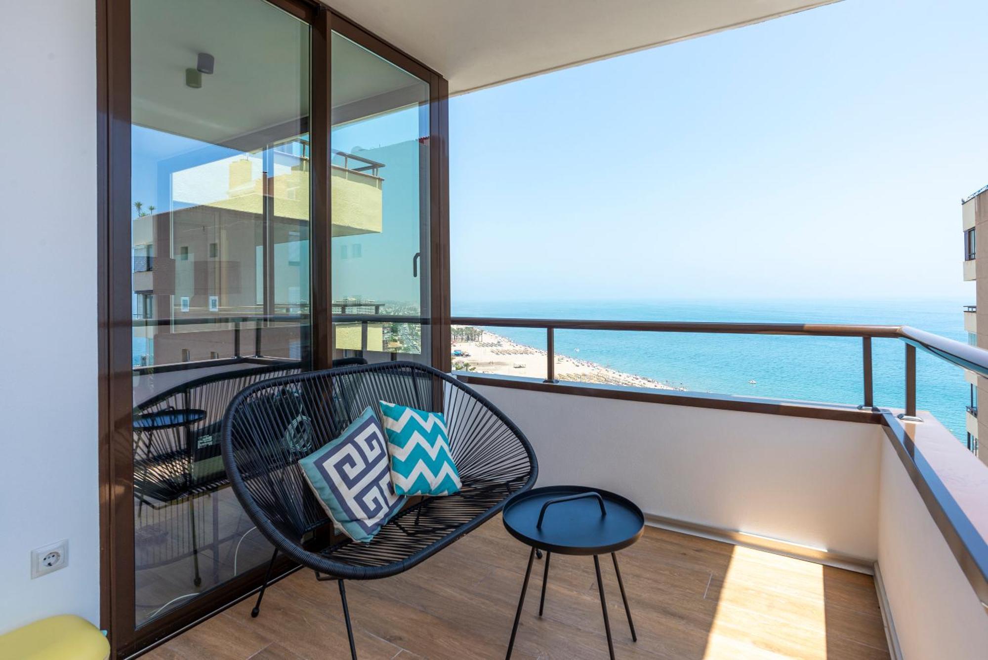 Playamar Waterfront Exclusive Apartment And Views Tower 2 Fl 14 Torremolinos Exteriör bild